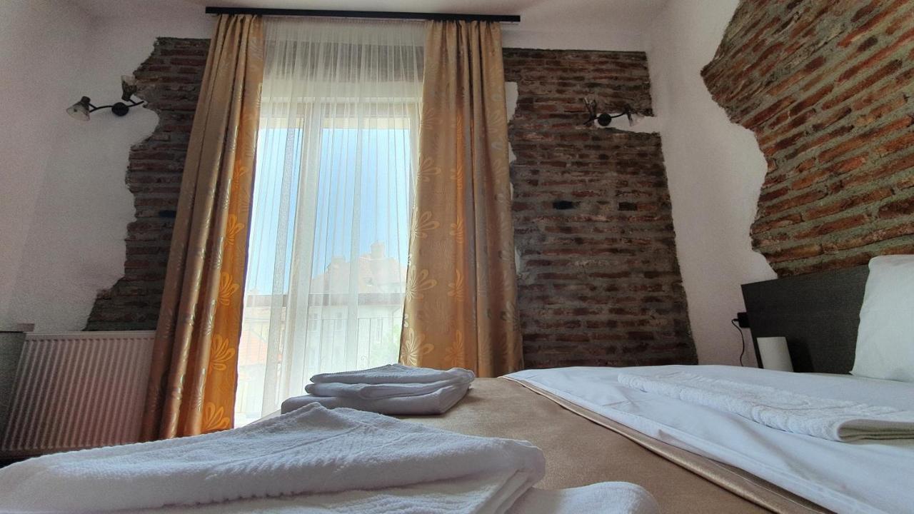 Pensiunea Sada Fagaras Exterior photo